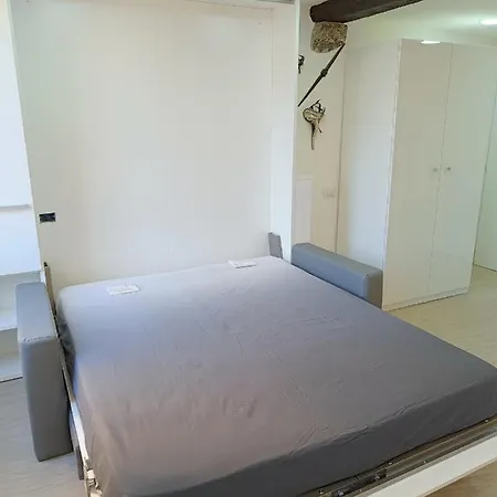 Le Maschere Di Palazzo Rosso.