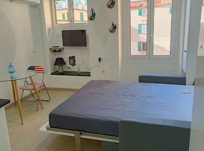 Le Maschere Di Palazzo Rosso. 아파트 제노바