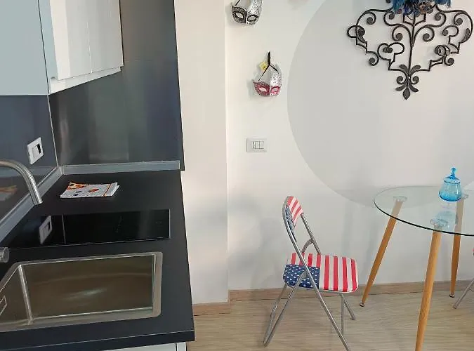 Le Maschere Di Palazzo Rosso. * 제노바