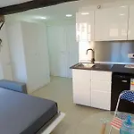 Le Maschere Di Palazzo Rosso. Apartman